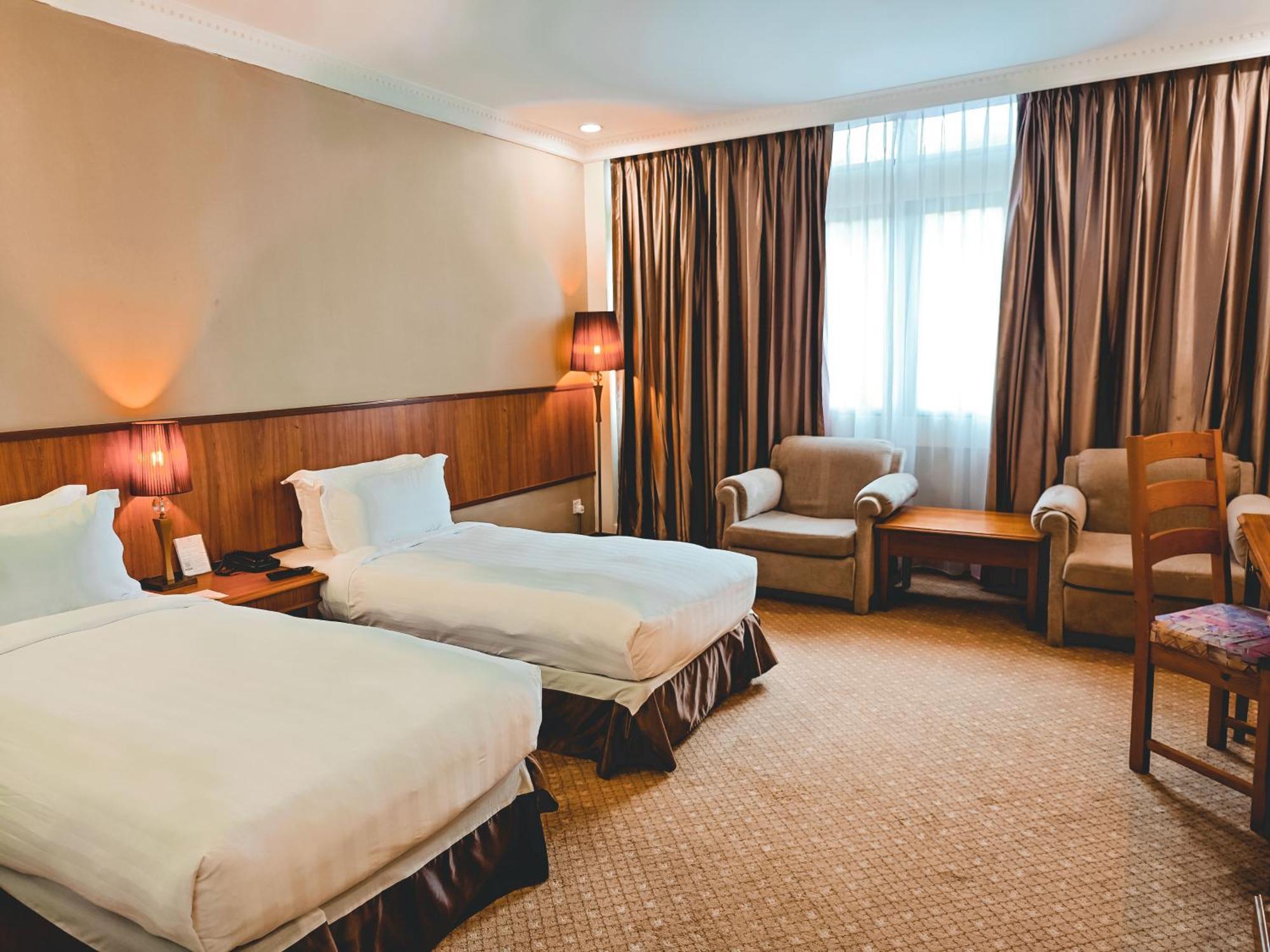 Starlodge Kampong Jerudong Exterior photo